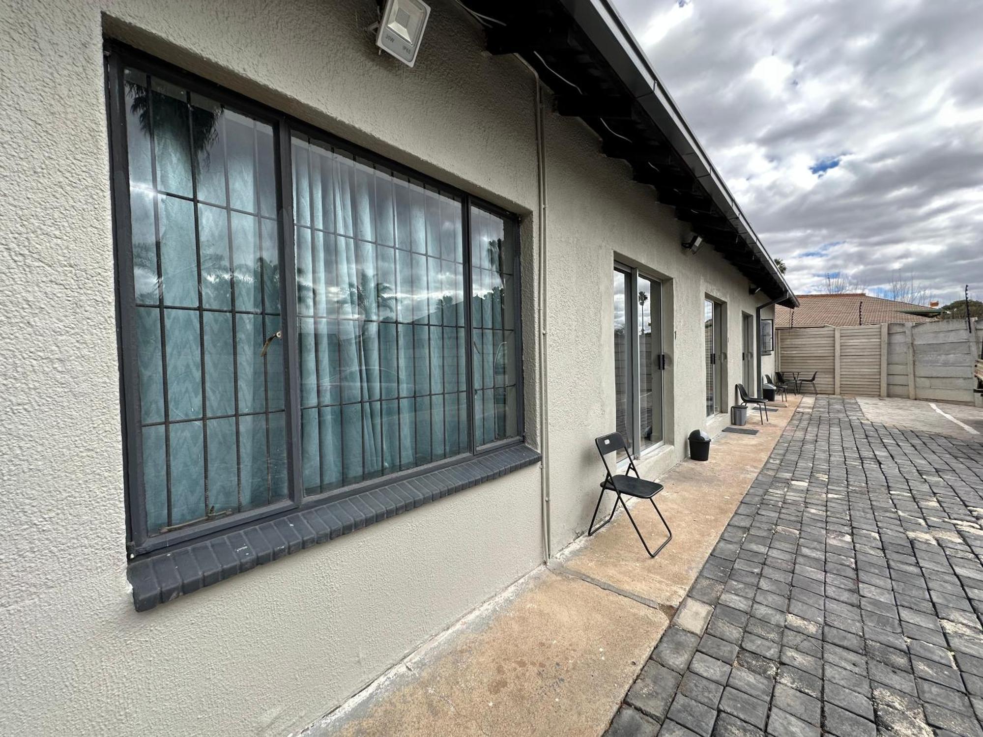 Favour Guest House Полокване Экстерьер фото