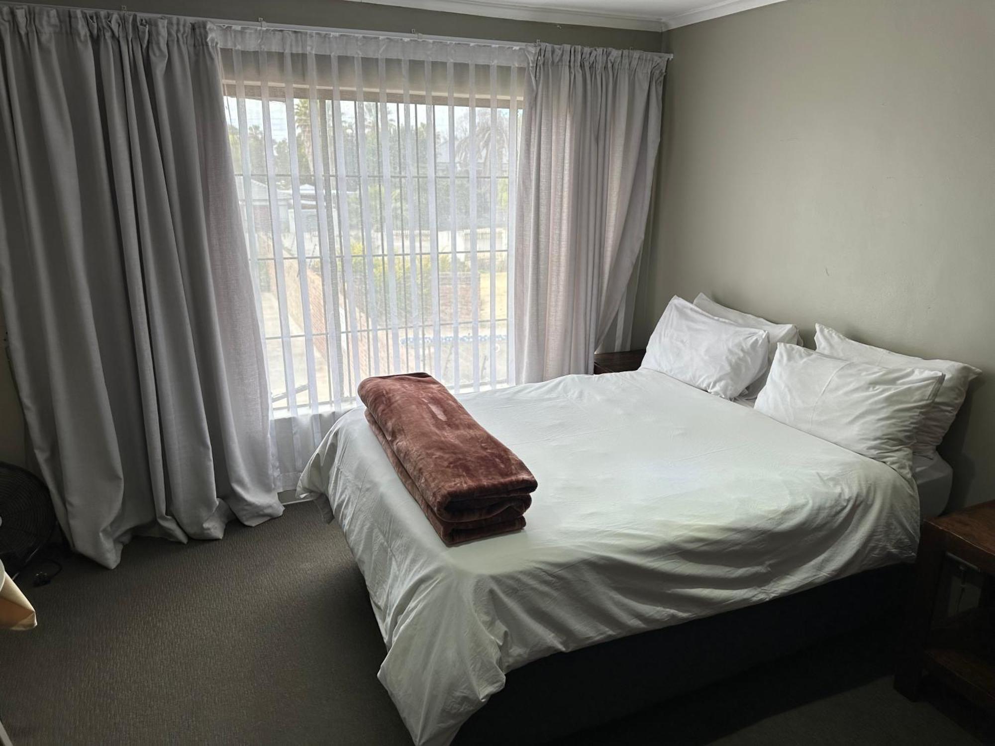Favour Guest House Полокване Экстерьер фото
