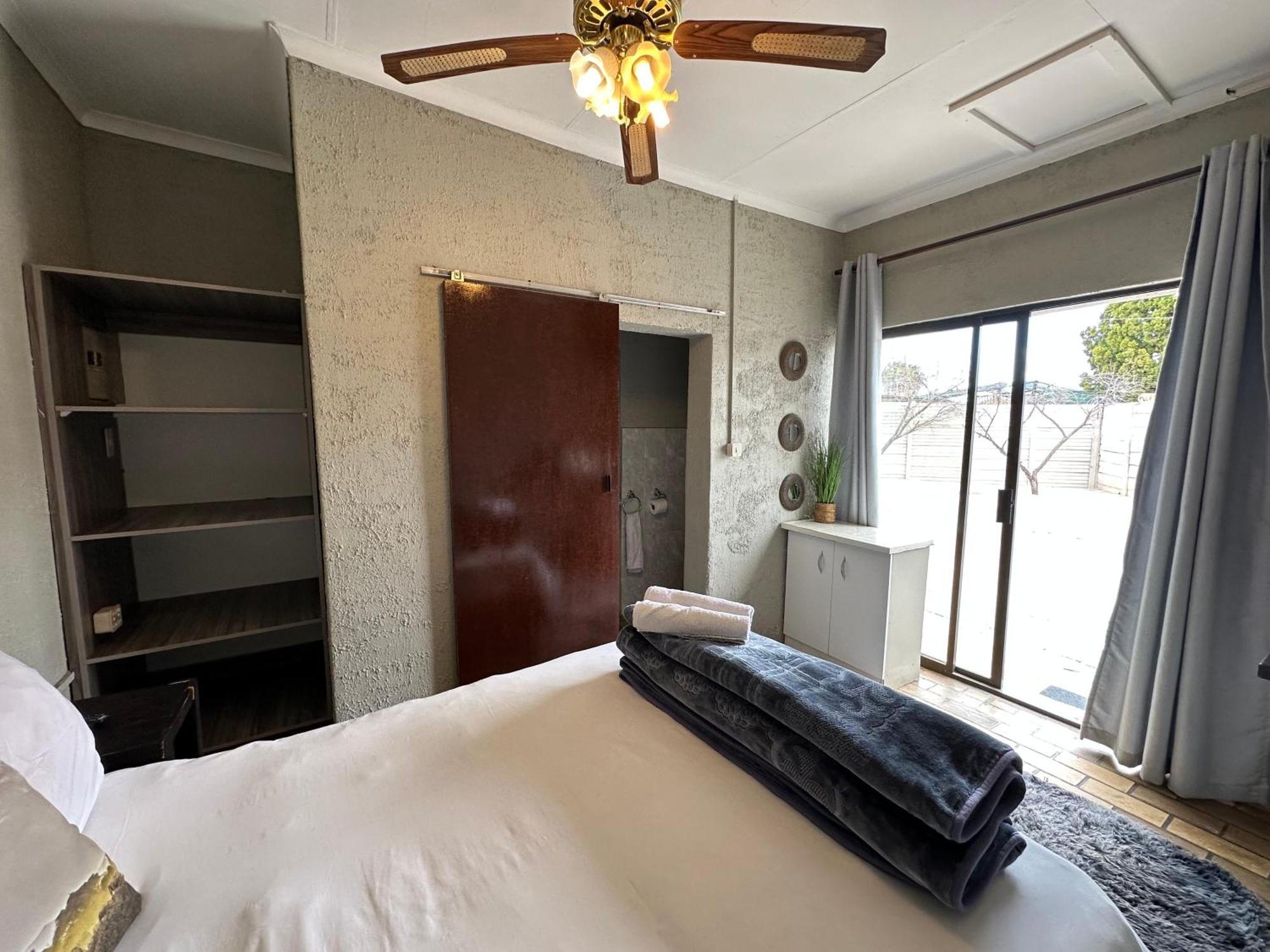 Favour Guest House Полокване Экстерьер фото