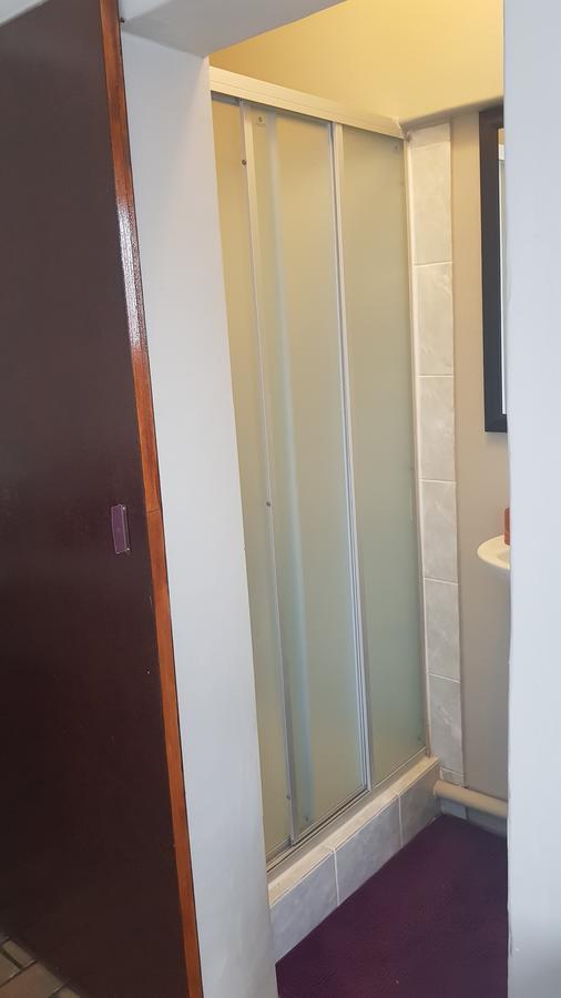 Favour Guest House Полокване Экстерьер фото